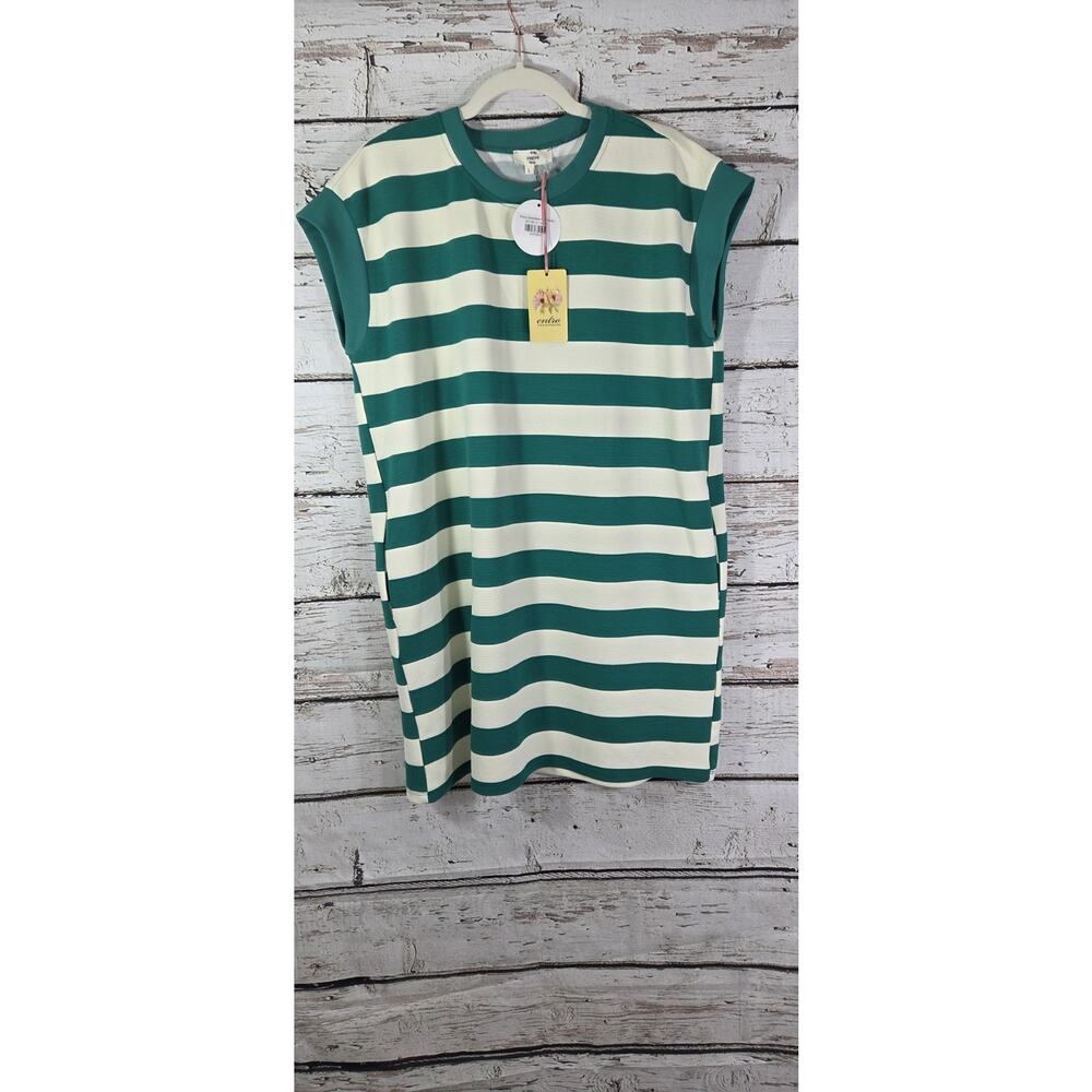 Entro‎ Womens Green Striped Oversized Tank Size Medium NWT